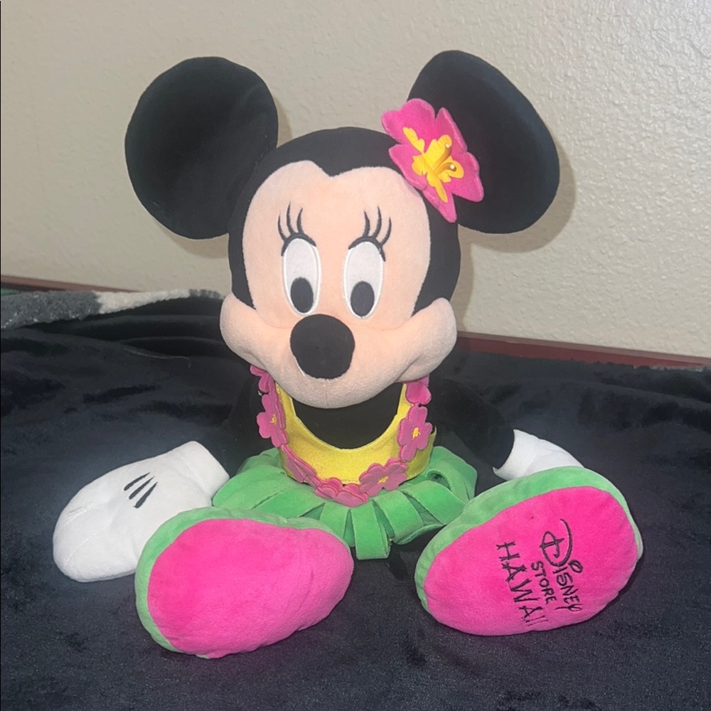 Disney Minnie Mouse Stuffed Animal Black and Pink